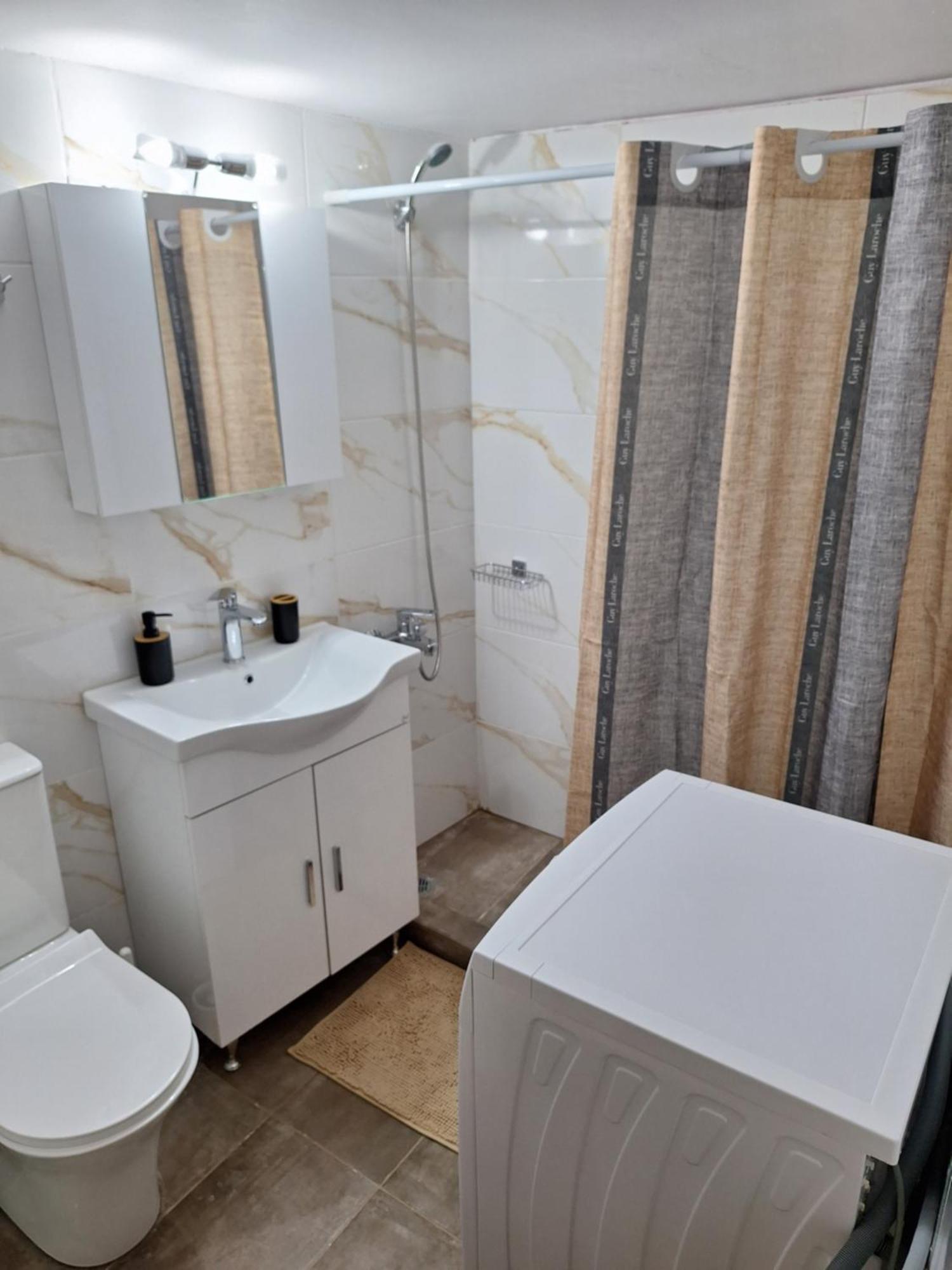 Happy Stay In Атина Екстериор снимка